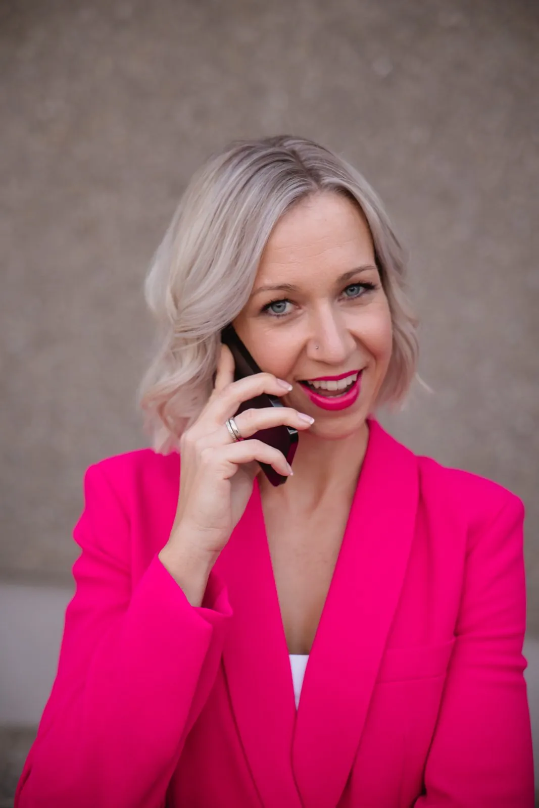 Denise Stadtegger am Telefon